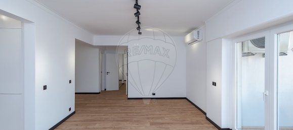 3 Schlafzimmer Doppelhaus in Cascais, Portugal, Nr. 265948 5