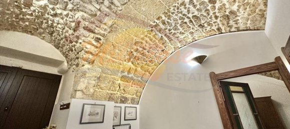 Квартира с 2 комнатами в Сиракузы, Италия № 299576 24