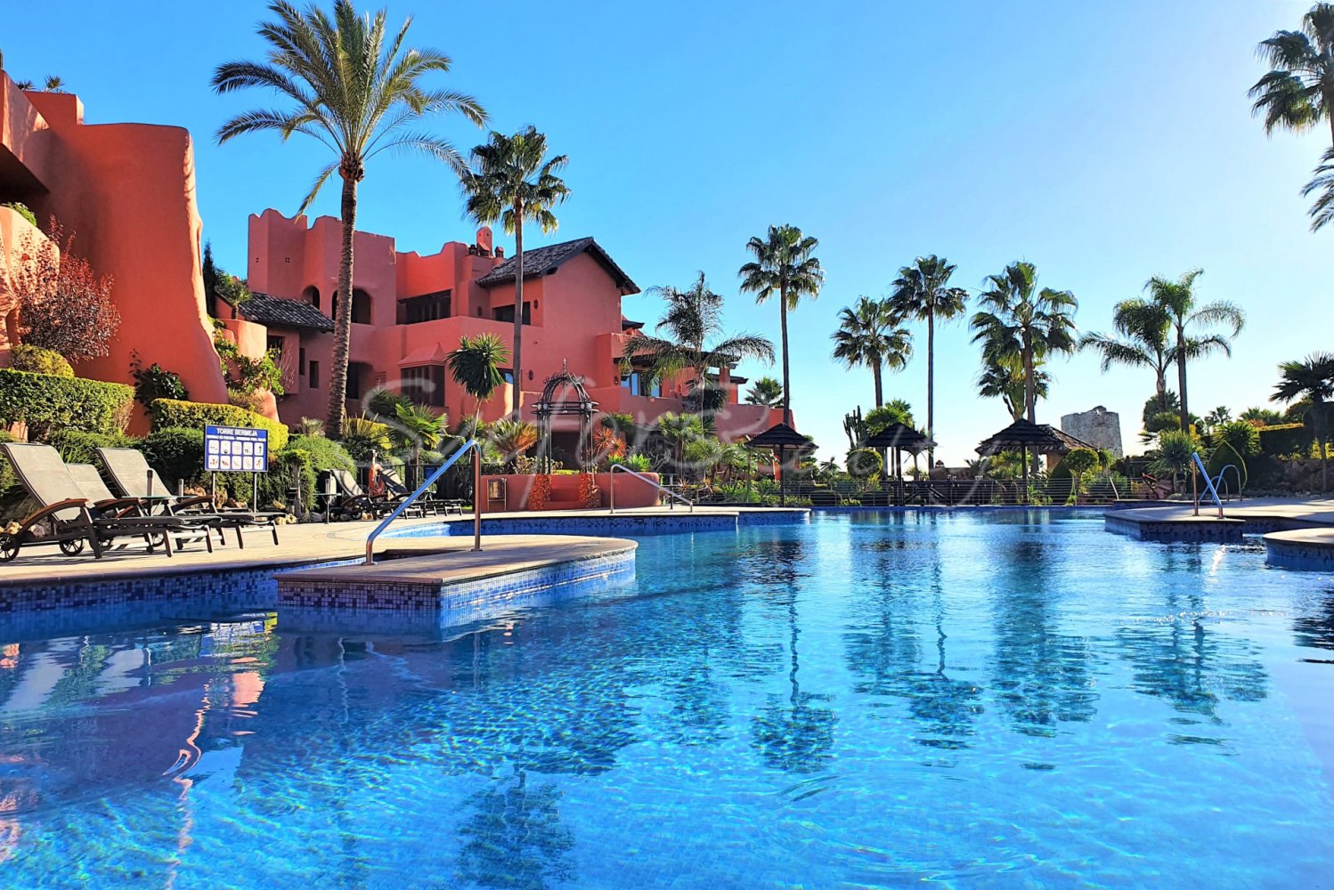 3 bedrooms Apartment in Estepona, Spain No. 132073