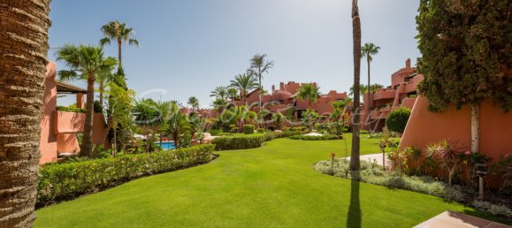 3 bedrooms Apartment in Estepona, Spain No. 132073 3