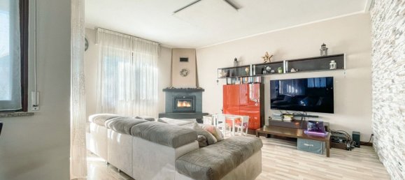 4 bedrooms Apartment in Omegna, Italy No. 107428 6