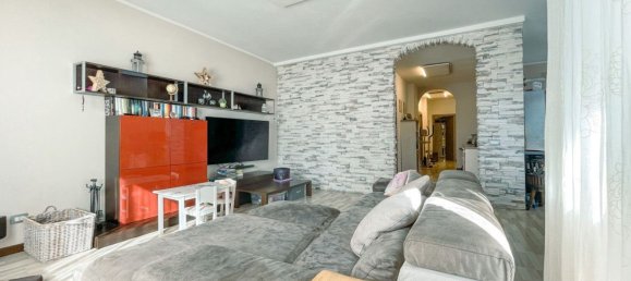 4 bedrooms Apartment in Omegna, Italy No. 107428 7