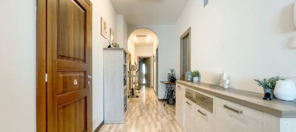 4 bedrooms Apartment in Omegna, Italy No. 107428 16