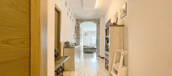 4 bedrooms Apartment in Omegna, Italy No. 107428 18