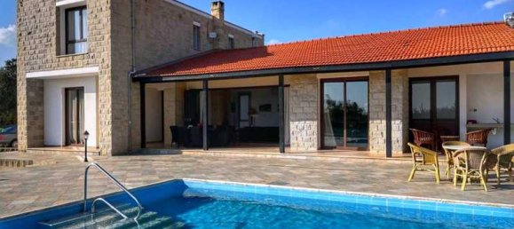 3 bedrooms Commercial property in Maroni, Cyprus No. 19051 2