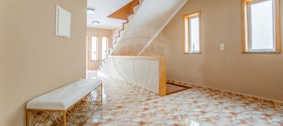 4 bedrooms House in Vale de Cambra, Portugal No. 180632 2