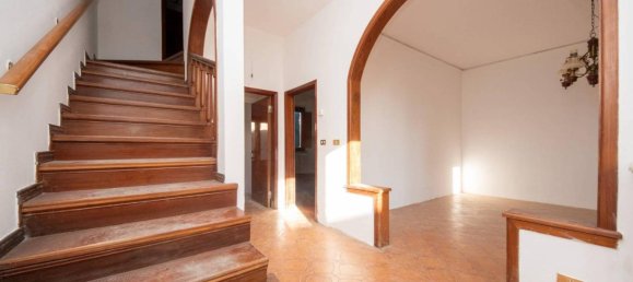 Casa de 7 habitaciónes en Quarrata, Italy No. 25770 6