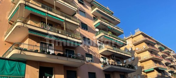 3 Schlafzimmer Wohnung in Genoa, Italy, Nr. 158948 32