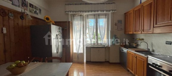 3 Schlafzimmer Wohnung in Genoa, Italy, Nr. 158948 6