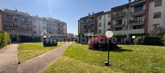 2 Schlafzimmer Wohnung in Limbiate, Italy, Nr. 285484 2