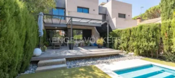 5 bedrooms House in Premia De Mar, Spain No. 183880 41