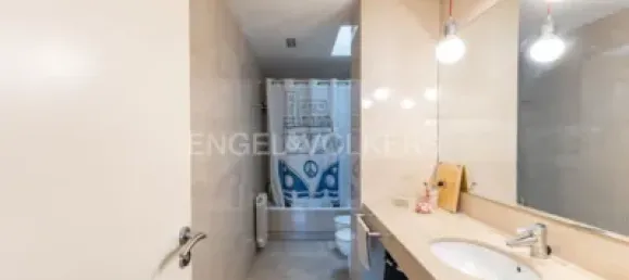 5 bedrooms House in Premia De Mar, Spain No. 183880 30