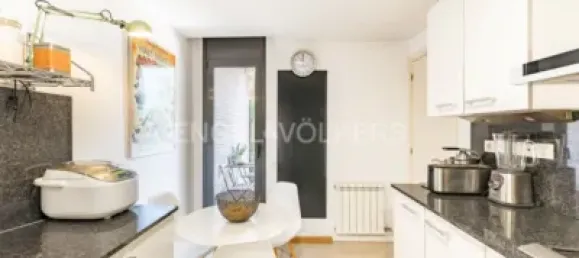 5 bedrooms House in Premia De Mar, Spain No. 183880 4