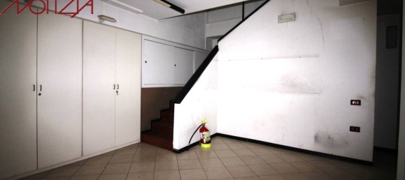 3-Zimmer Gewerbliche Immobilie in Lucca, Italy, Nr. 64891 10