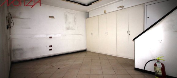 3-Zimmer Gewerbliche Immobilie in Lucca, Italy, Nr. 64891 14