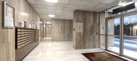 4 bedrooms Apartment in Courbevoie, France No. 187722 13