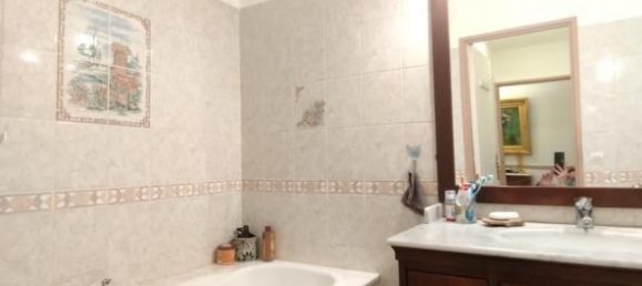 4 bedrooms Apartment in Courbevoie, France No. 187722 11