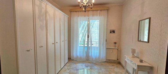 2 bedrooms Apartment in Genoa, Italy No. 230449 12