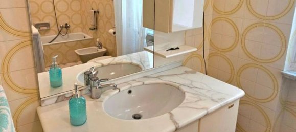 2 bedrooms Apartment in Genoa, Italy No. 230449 13