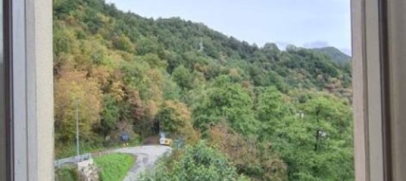 3 bedrooms Apartment in Lumarzo, Italy No. 307446 5