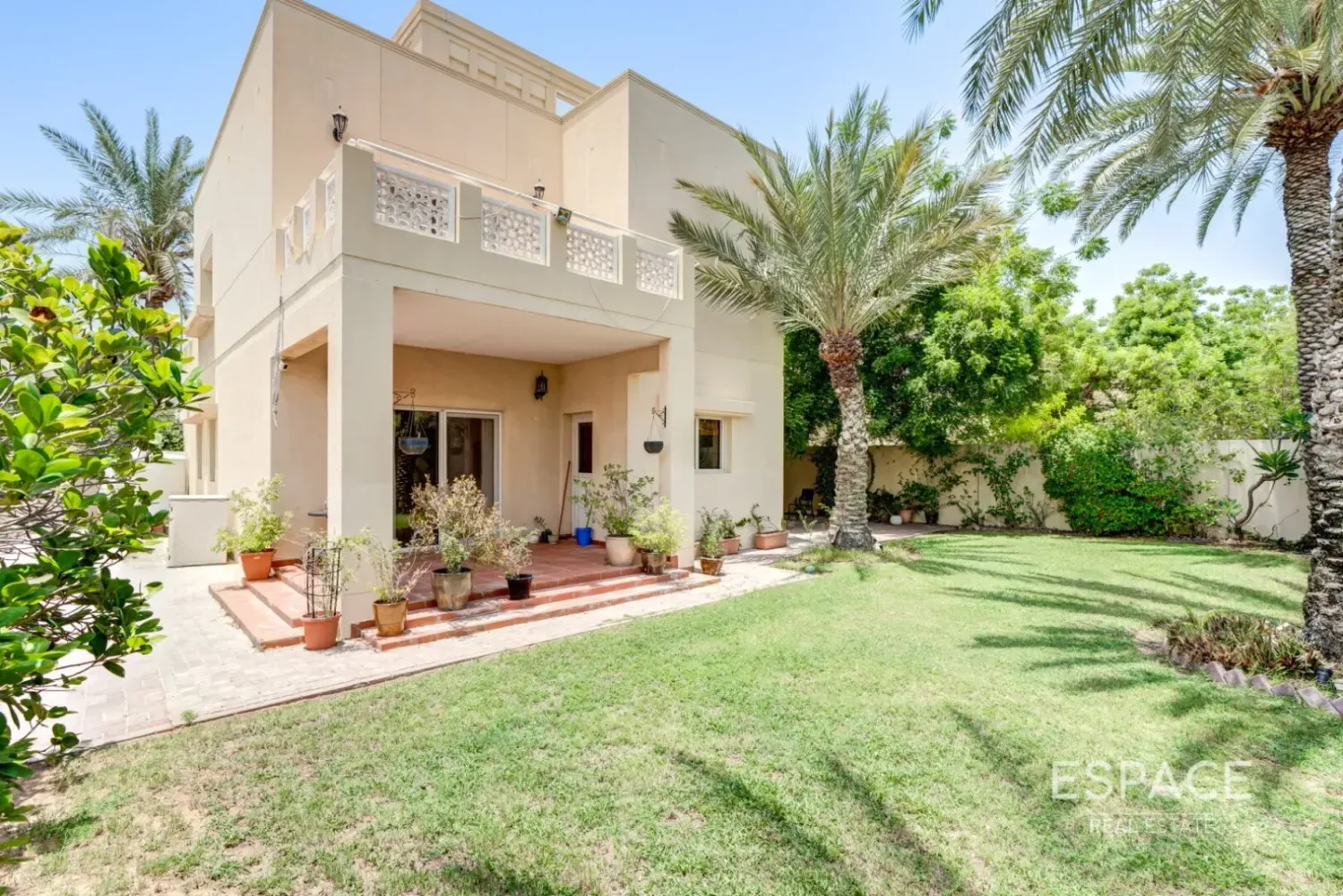 3 Schlafzimmer Villa in Meadows, UAE, Nr. 209454