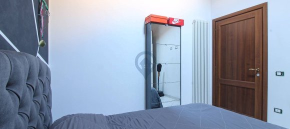 Дом с 6 комнатами в Джулианова, Италия № 179587 19