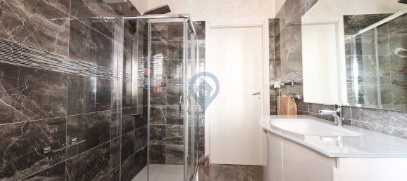 Дом с 6 комнатами в Джулианова, Италия № 179587 9