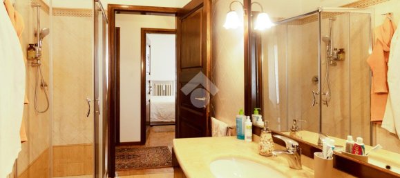 3 bedrooms Villa in Medesano, Italy No. 356133 8