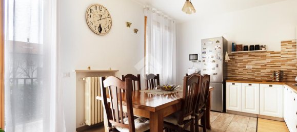 3 bedrooms Villa in Medesano, Italy No. 356133 4