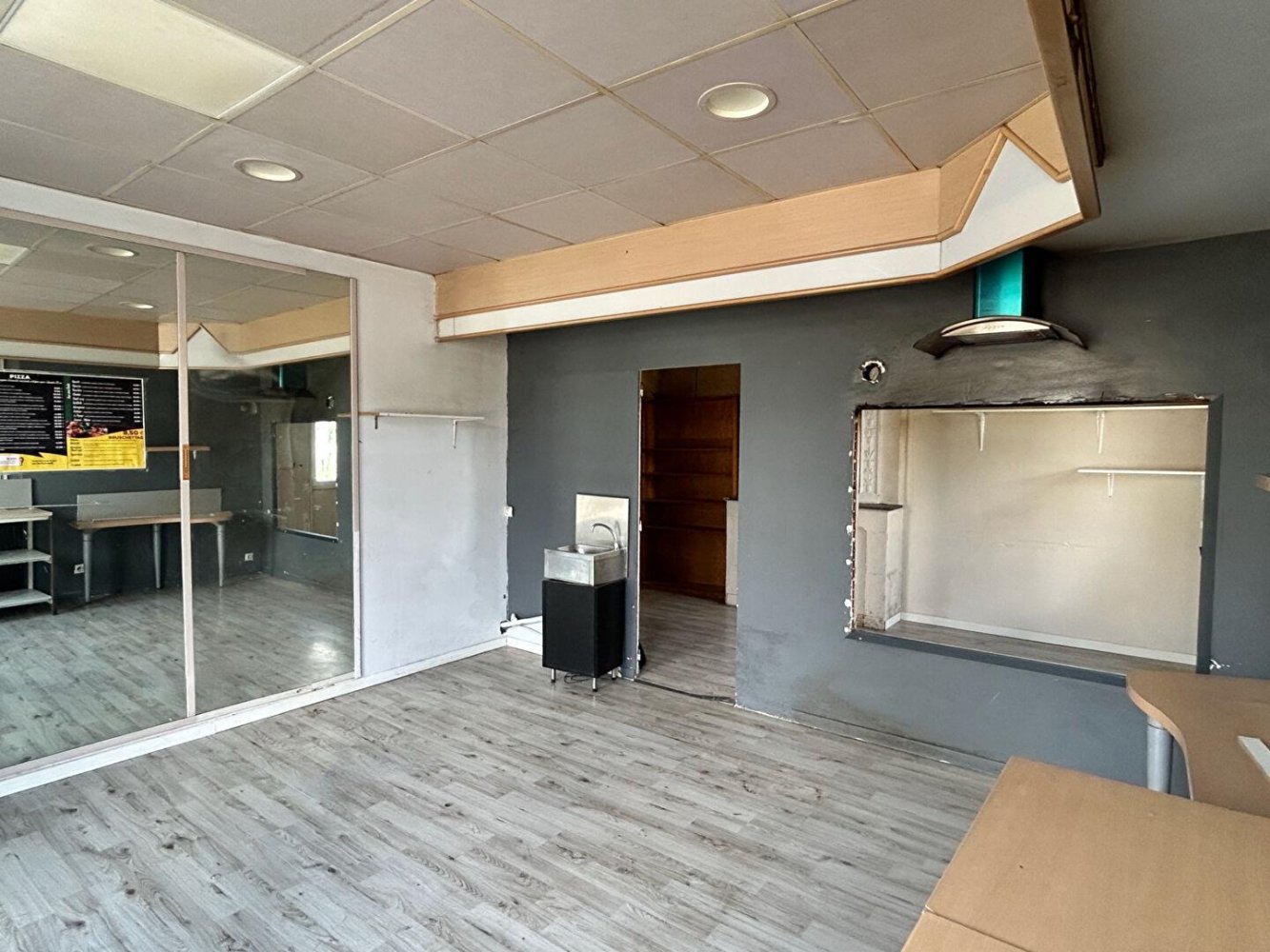 3غرفة عقار تجاري في Buzet-sur-Baise, France رقم 303209