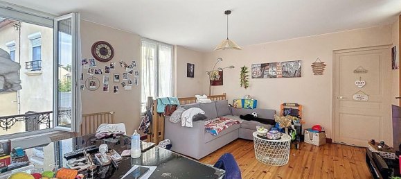 Casa de 2 dormitorios en Montlucon, France No. 355808 2