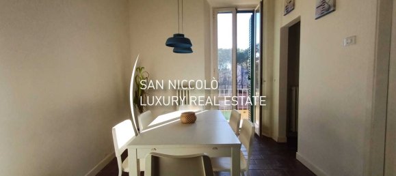 4 rooms Apartment in Florence, Italy No. 213189 2
