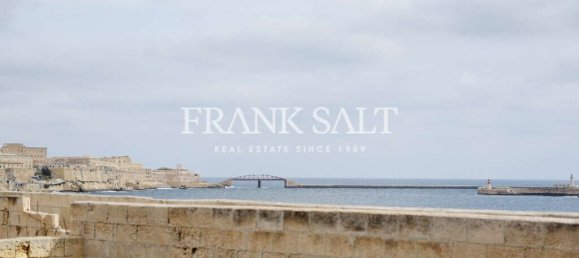 3 bedrooms Apartment in Birgu, Malta No. 3379 4