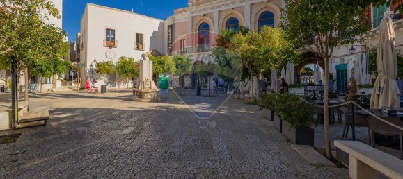 5 rooms Apartment in Monopoli, Italy No. 180893 2