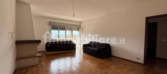 3 bedrooms Apartment in Udine, Italy No. 295801 4