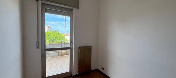 3 bedrooms Apartment in Udine, Italy No. 295801 12