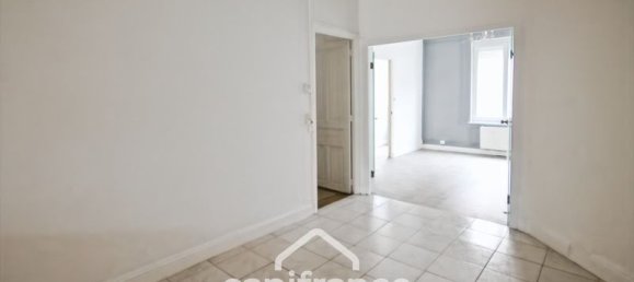 2 bedrooms House in Saint-Quentin, France No. 47161 2