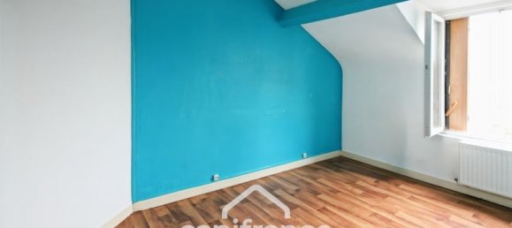 2 bedrooms House in Saint-Quentin, France No. 47161 9