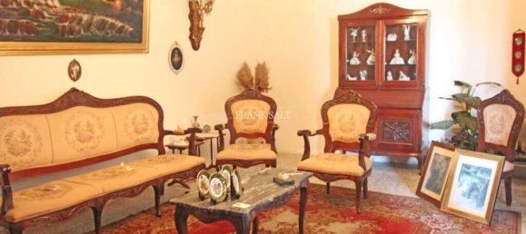 6 bedrooms Townhouse in Burmarrad, Malta No. 11013 3