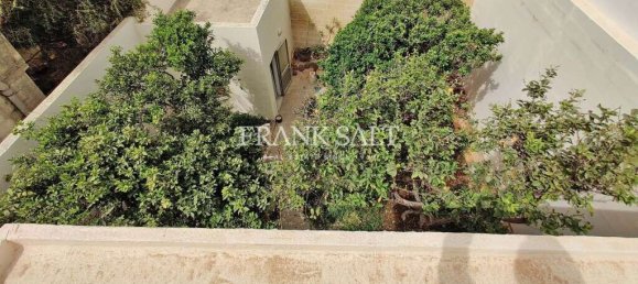6 bedrooms Townhouse in Burmarrad, Malta No. 11013 4