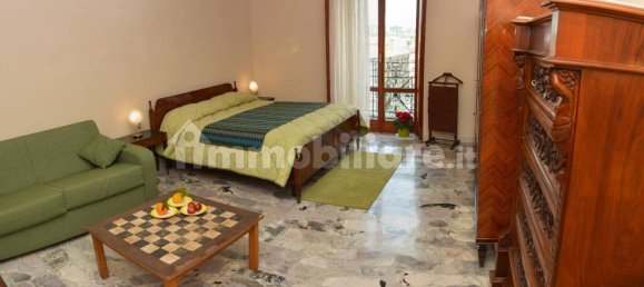 5-salle Appartement à Naples, Italy No. 319196 8