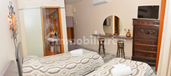 5-salle Appartement à Naples, Italy No. 319196 11