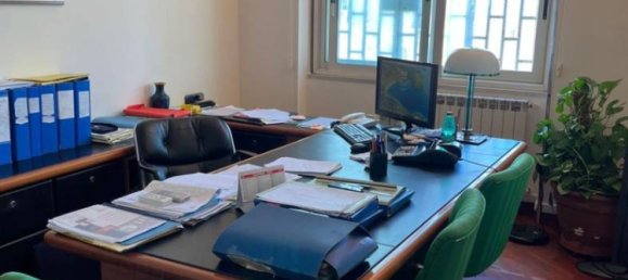 3 bedrooms Apartment in Naples, Italy No. 319194 12