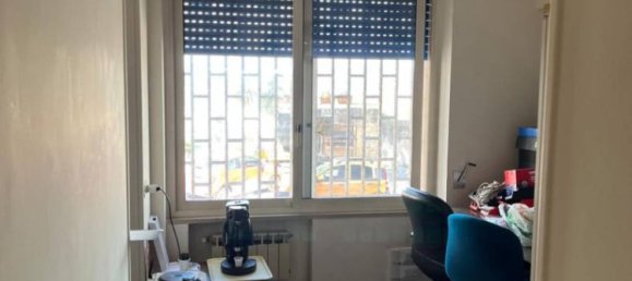 3 bedrooms Apartment in Naples, Italy No. 319194 4