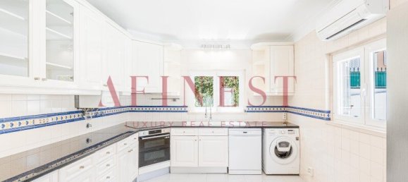 3 bedrooms Villa in Cascais, Portugal No. 275764 16