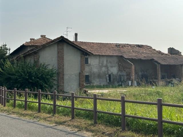 5 rooms House in Cassano d'Adda, Italy No. 117655
