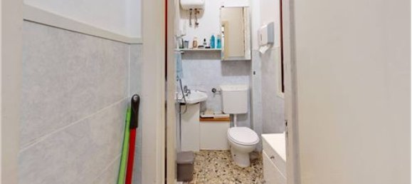 71m² Warehouse in Genoa, Italy No. 289493 22