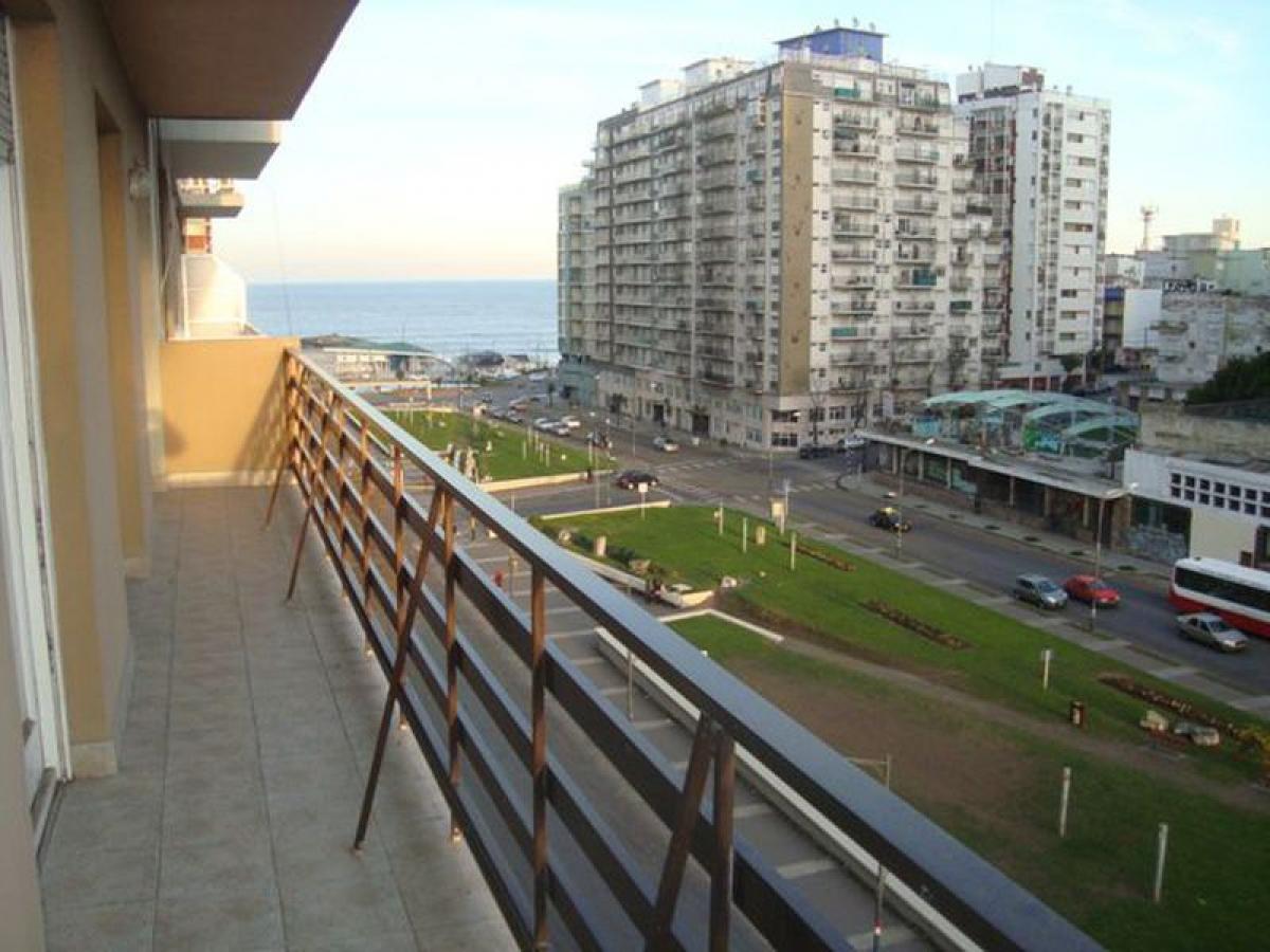 3 bedrooms Apartment in Mar del Plata, Argentina No. 87030
