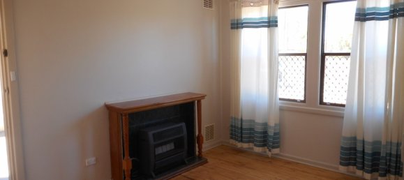 3 bedrooms House in Smithfield Plains, Australia No. 521 4