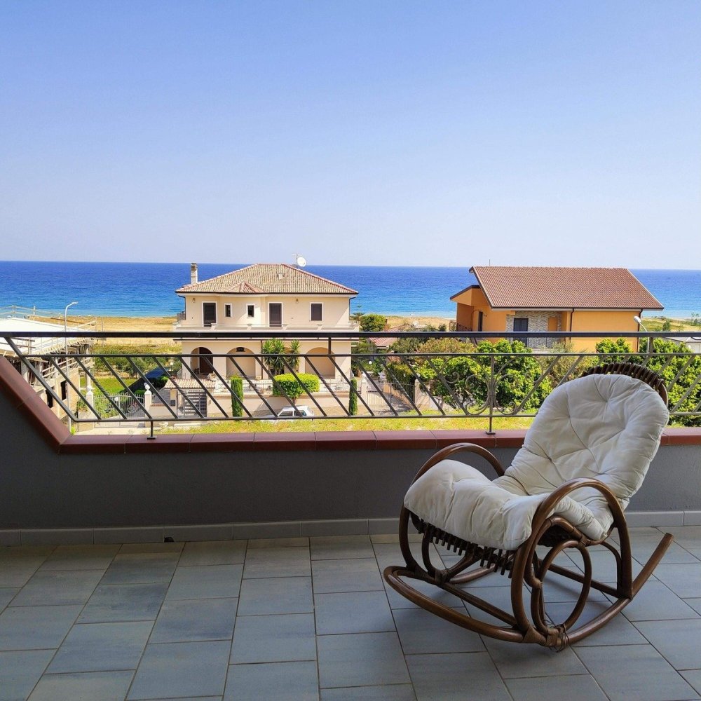 6 chambres Villa à Mandatoriccio, Italy No. 72974